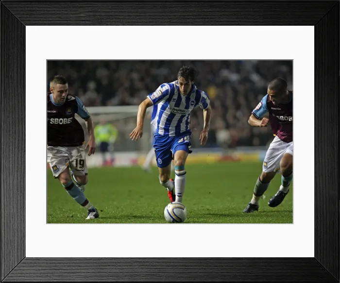 Framed Print : Brighton & Hove Albion vs. West Ham United - 24-10-2011: A Past Season Home Game Framed Print : Brighton & Hove Albion vs. West Ham United - 24-10-2011: A Past Season Home Game