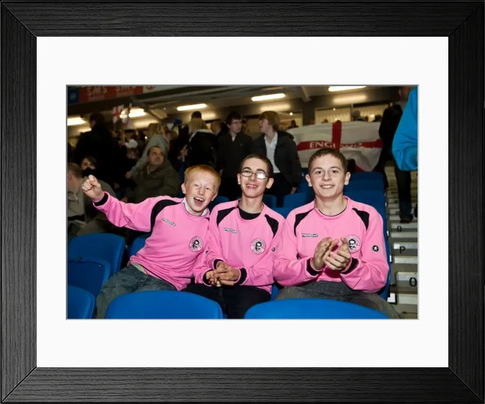 Framed Print : Brighton & Hove Albion FC: Electric Atmosphere at The Amex (2011-12) Framed Print : Brighton & Hove Albion FC: Electric Atmosphere at The Amex (2011-12)