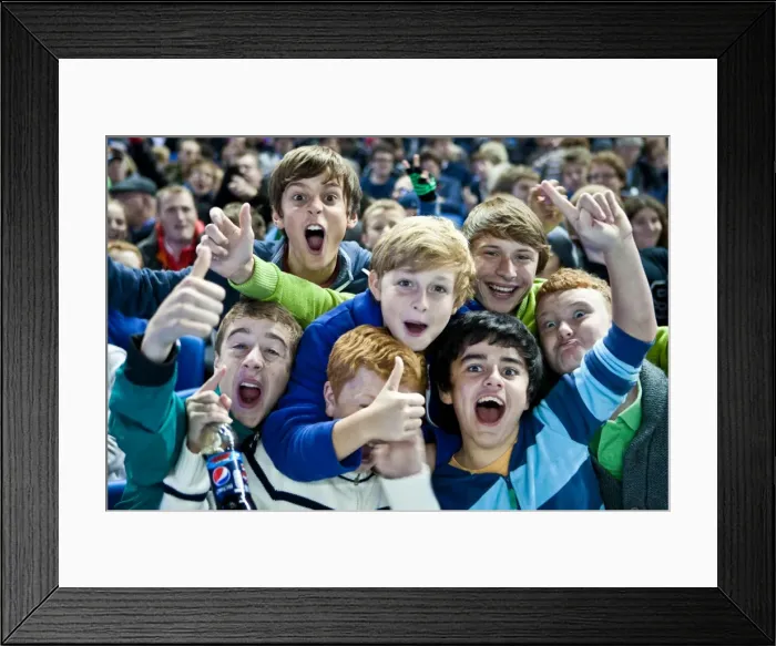 Framed Print : Brighton and Hove Albion: Electric Atmosphere - Crowd Shots from The Amex Stadium (2011-2012) Framed Print : Brighton and Hove Albion: Electric Atmosphere - Crowd Shots from The Amex Stadium (2011-2012)