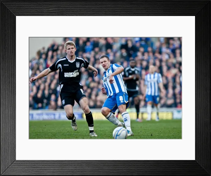 Framed Print : Brighton & Hove Albion vs Ipswich Town: Home Game - December 2011 Framed Print : Brighton & Hove Albion vs Ipswich Town: Home Game - December 2011