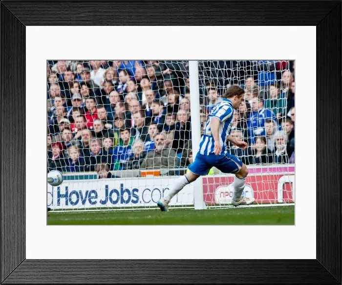 Framed Print : Brighton & Hove Albion vs Ipswich Town (25-12-2012): A Glance at the 2011-12 Home Season Framed Print : Brighton & Hove Albion vs Ipswich Town (25-12-2012): A Glance at the 2011-12 Home Season