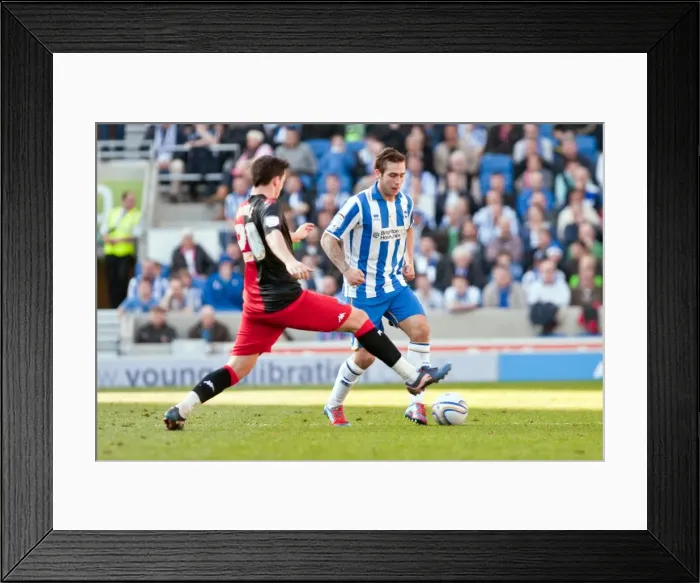 Framed Print : Joe Mattock's Intense Concentration: Brighton & Hove Albion vs Portsmouth, NPower Championship (March 10, 2012) Framed Print : Joe Mattock's Intense Concentration: Brighton & Hove Albion vs Portsmouth, NPower Championship (March 10, 2012)