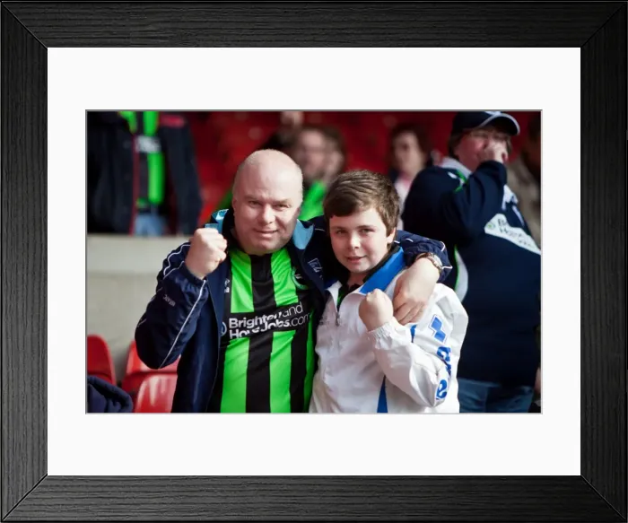 Framed Print : Brighton & Hove Albion 2011-12 Away: Nottingham Forest Highlights (24-03-2012) Framed Print : Brighton & Hove Albion 2011-12 Away: Nottingham Forest Highlights (24-03-2012)