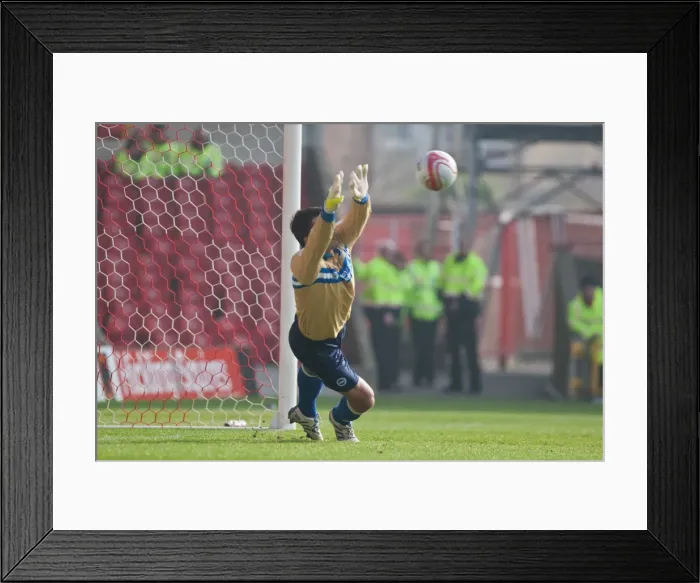 Framed Print : Intense Championship Clash: Peter Brezovan vs. Nottingham Forest (Brighton & Hove Albion, 24-03-2012) Framed Print : Intense Championship Clash: Peter Brezovan vs. Nottingham Forest (Brighton & Hove Albion, 24-03-2012)