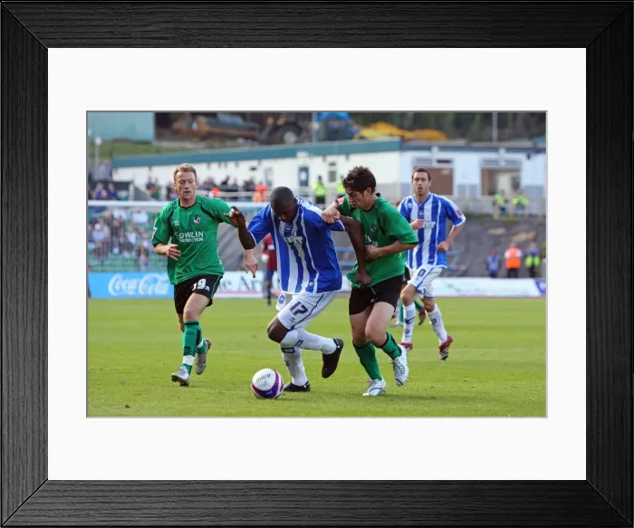 Framed Print : Intense Action: Brighton & Hove Albion vs. Bristol Rovers (2007-08) Framed Print : Intense Action: Brighton & Hove Albion vs. Bristol Rovers (2007-08)