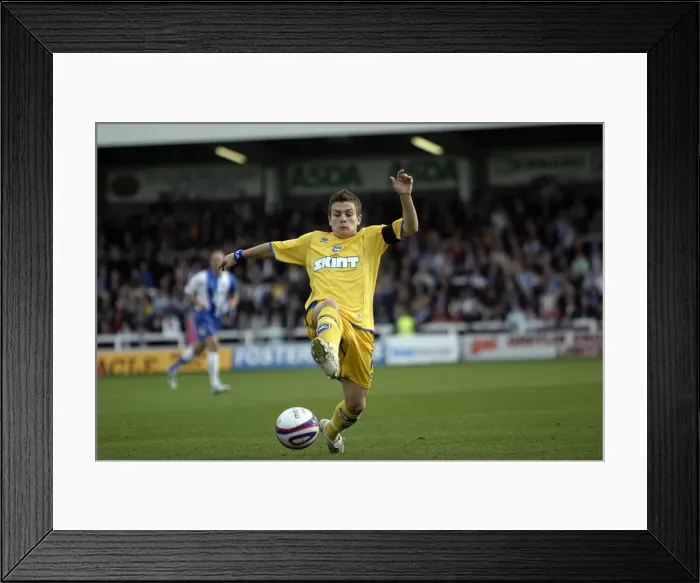 Framed Print : Brighton & Hove Albion vs Hartlepool United: Intense Match Action from the 2007-08 Season Framed Print : Brighton & Hove Albion vs Hartlepool United: Intense Match Action from the 2007-08 Season