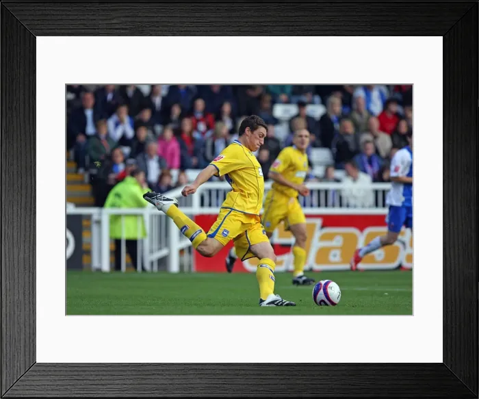 Framed Print : Hartlepool away match action 2007-08 Framed Print : Hartlepool away match action 2007-08