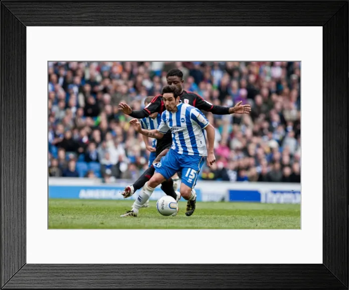 Framed Print : Vicente's Championship Showdown: Brighton & Hove Albion vs. Middlesbrough (31-03-2012)