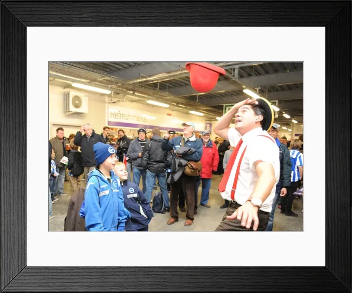 Framed Print : Brighton & Hove Albion vs Barnsley (2011-12): Home Game Highlights