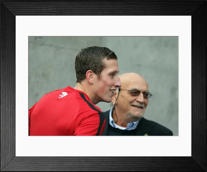 Framed Print : Brighton & Hove Albion vs Barnsley (2011-12): Home Game Highlights