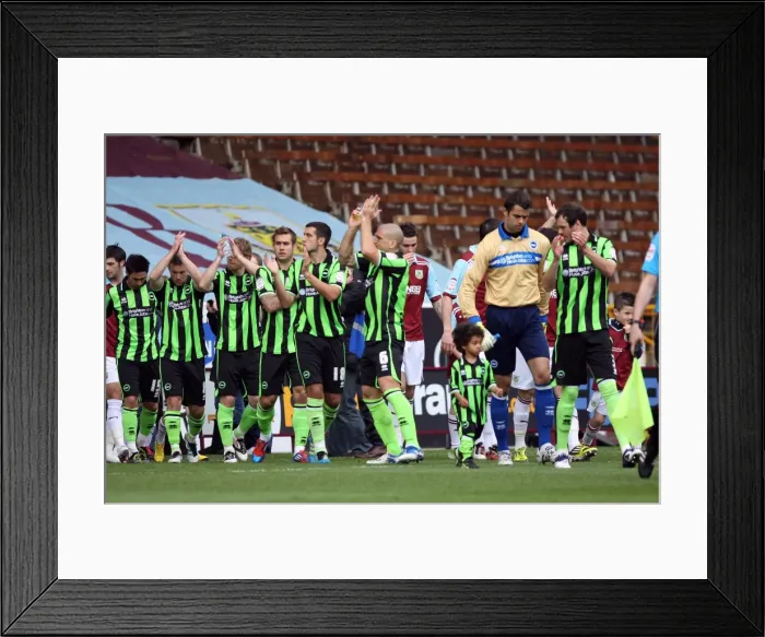 Framed Print : Brighton & Hove Albion vs. Burnley (Away), 06-04-12 Framed Print : Brighton & Hove Albion vs. Burnley (Away), 06-04-12