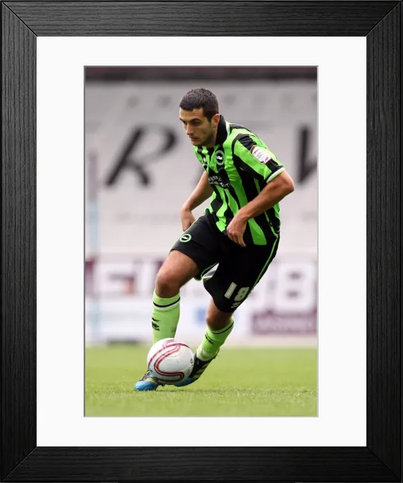 Framed Print : Gary Dicker: In Action for Brighton & Hove Albion against Burnley, April 6, 2012 Framed Print : Gary Dicker: In Action for Brighton & Hove Albion against Burnley, April 6, 2012