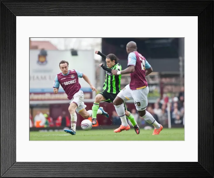Framed Print : Gai Assulin in Action: West Ham Utd vs. Brighton & Hove Albion, Npower Championship, 14th April 2012 Framed Print : Gai Assulin in Action: West Ham Utd vs. Brighton & Hove Albion, Npower Championship, 14th April 2012