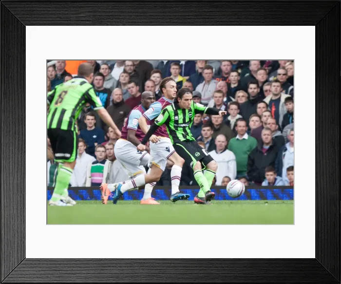 Framed Print : Gai Assulin of Brighton & Hove Albion in Action against West Ham United, NPower Championship, Upton Park, 14th April 2012 Framed Print : Gai Assulin of Brighton & Hove Albion in Action against West Ham United, NPower Championship, Upton Park, 14th April 2012