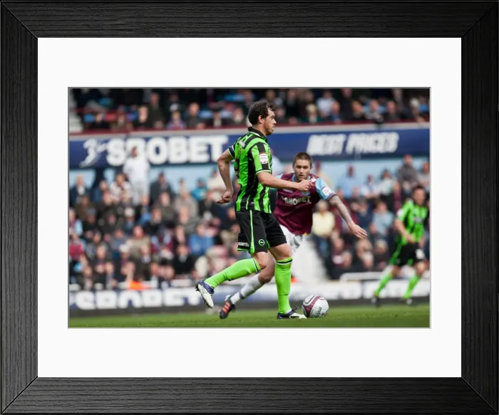 Framed Print : Gordon Greer of Brighton & Hove Albion in Action Against West Ham United, April 14, 2012 Framed Print : Gordon Greer of Brighton & Hove Albion in Action Against West Ham United, April 14, 2012