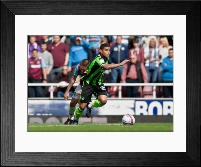 Framed Print : Liam Bridcutt Battles for Possession: Brighton & Hove Albion vs. West Ham United, Npower Championship 2012 Framed Print : Liam Bridcutt Battles for Possession: Brighton & Hove Albion vs. West Ham United, Npower Championship 2012