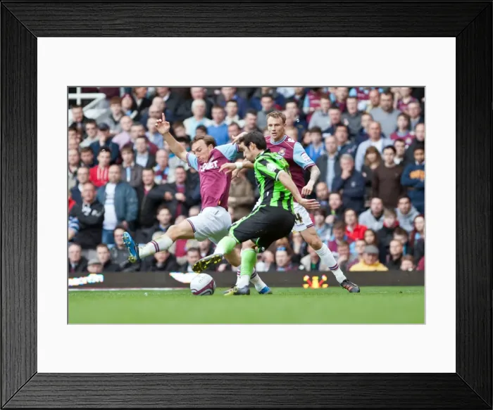 Framed Print : Vicente's Unforgettable Performance: Brighton & Hove Albion vs. West Ham United (NPower Championship, April 14, 2012) Framed Print : Vicente's Unforgettable Performance: Brighton & Hove Albion vs. West Ham United (NPower Championship, April 14, 2012)