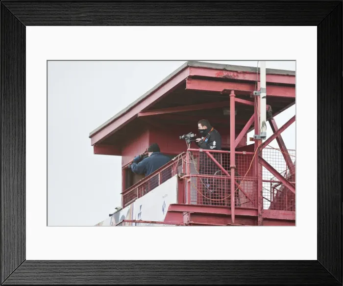 Framed Print : Brighton & Hove Albion at Barnsley (2011-12 Season: Game 42) Framed Print : Brighton & Hove Albion at Barnsley (2011-12 Season: Game 42)