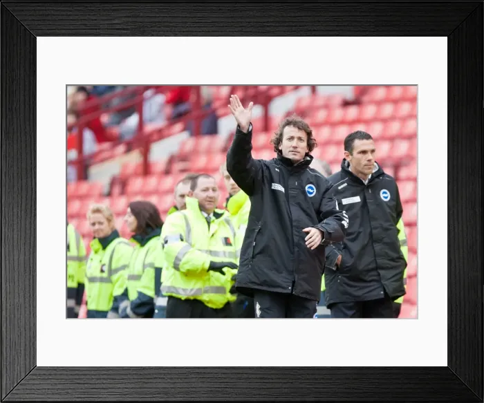Framed Print : Mauricio Taricco: In Action for Brighton & Hove Albion vs Barnsley (April 2012) Framed Print : Mauricio Taricco: In Action for Brighton & Hove Albion vs Barnsley (April 2012)