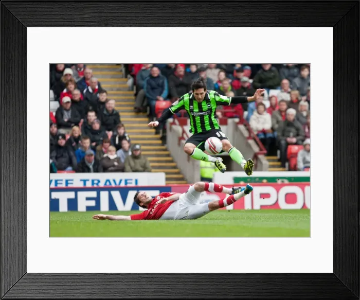 Framed Print : Brighton & Hove Albion's Vicente at Oakwell Stadium during Barnsley vs. Brighton Npower Championship Match, 28th April 2012 Framed Print : Brighton & Hove Albion's Vicente at Oakwell Stadium during Barnsley vs. Brighton Npower Championship Match, 28th April 2012