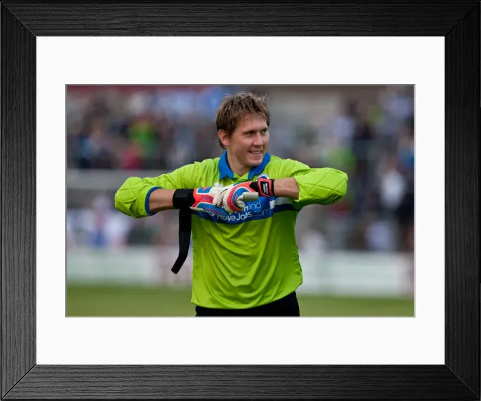 Framed Print : Brighton & Hove Albion: In Focus - Tomasz Kuszczak Framed Print : Brighton & Hove Albion: In Focus - Tomasz Kuszczak