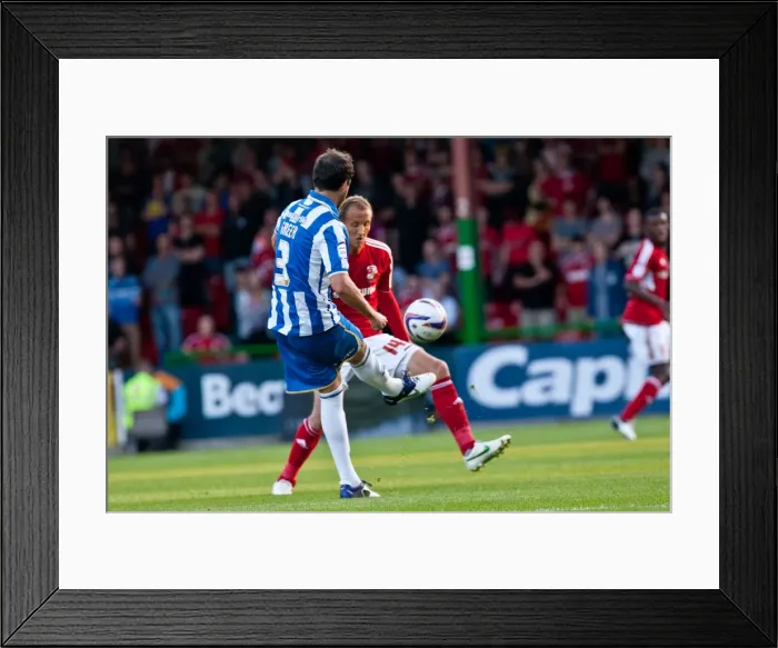 Framed Print : Brighton & Hove Albion vs Swindon Town: A 2012-13 FA Cup Away Journey Highlight Framed Print : Brighton & Hove Albion vs Swindon Town: A 2012-13 FA Cup Away Journey Highlight