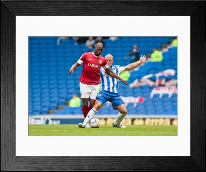 Framed Print : Adam El-Abd Defending: Brighton & Hove Albion vs Barnsley, Npower Championship Match at Amex Stadium (August 25, 2012)