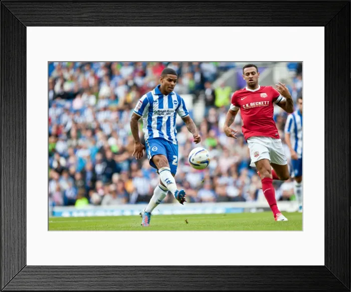 Framed Print : Clash of the Championship: Liam Bridcutt vs Craig Davies, Brighton & Hove Albion vs Barnsley, August 25, 2012 Framed Print : Clash of the Championship: Liam Bridcutt vs Craig Davies, Brighton & Hove Albion vs Barnsley, August 25, 2012