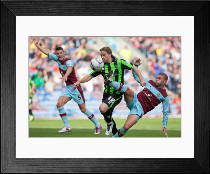 Framed Print : A Clash at Burnley: Brighton & Hove Albion vs. Burnley (2012-13 Season) Framed Print : A Clash at Burnley: Brighton & Hove Albion vs. Burnley (2012-13 Season)