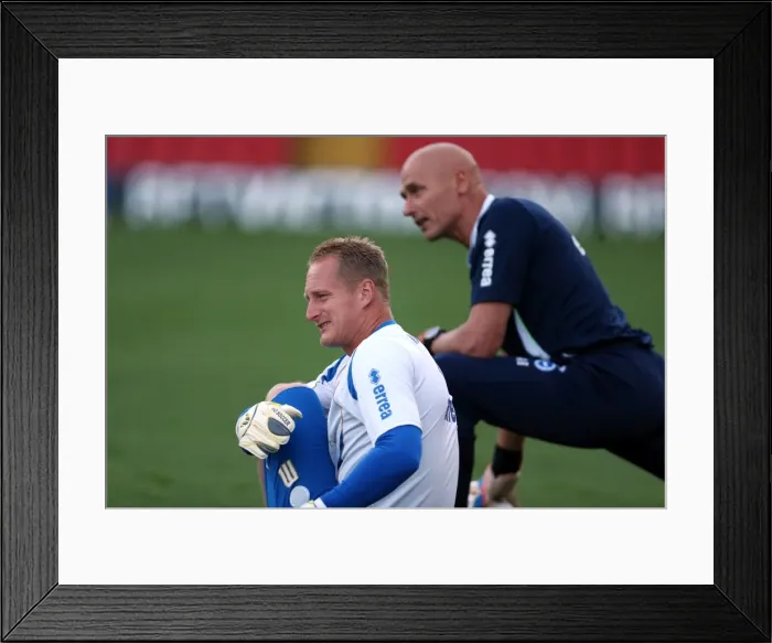 Framed Print : Brighton & Hove Albion vs. Watford - 18-09-2012: Away Game from the 2012-13 Season Framed Print : Brighton & Hove Albion vs. Watford - 18-09-2012: Away Game from the 2012-13 Season