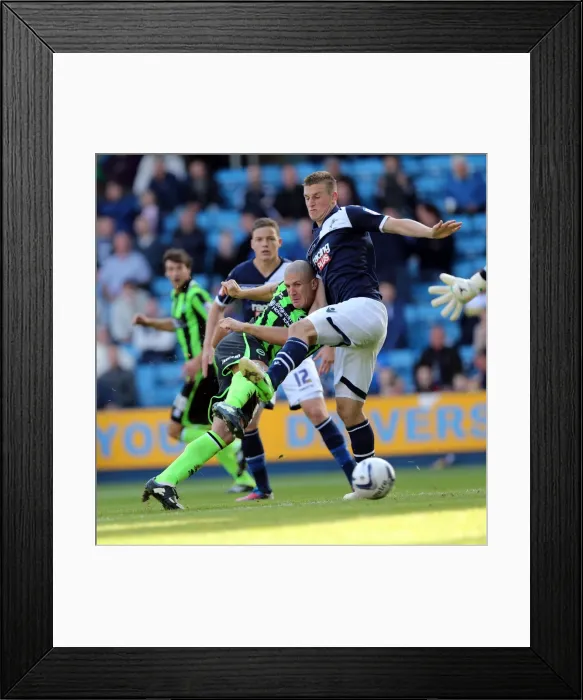 Framed Print : Brighton & Hove Albion vs. Millwall: 2012-13 Away Game Framed Print : Brighton & Hove Albion vs. Millwall: 2012-13 Away Game