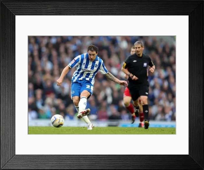 Framed Print : Wayne Bridge: In Action for Brighton & Hove Albion vs Middlesbrough, October 20, 2012 Framed Print : Wayne Bridge: In Action for Brighton & Hove Albion vs Middlesbrough, October 20, 2012