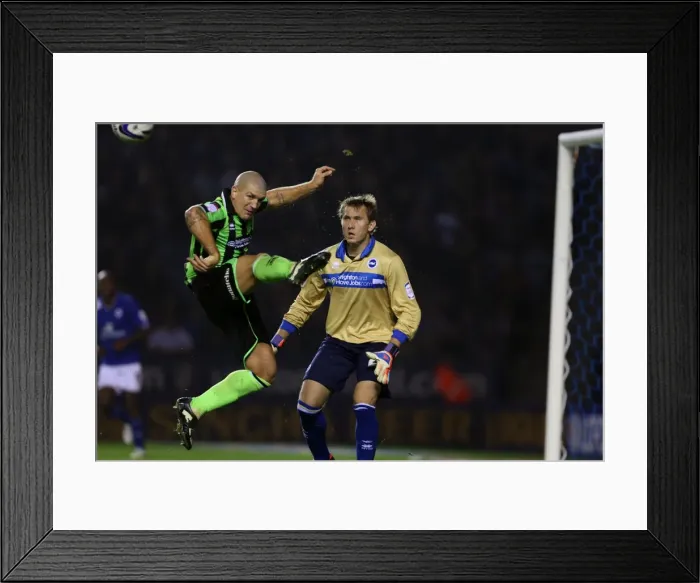 Framed Print : Brighton & Hove Albion's Adam El-Abd Clears the Ball during Leicester City vs Brighton, Npower Championship (October 23, 2012)