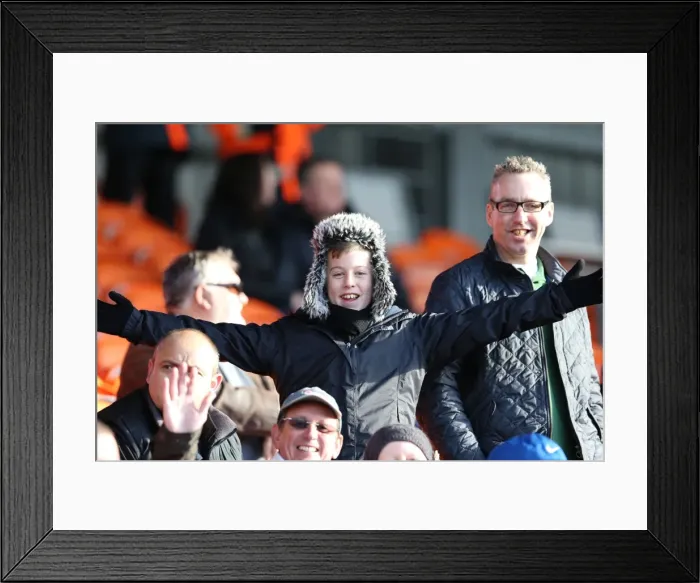Framed Print : Brighton & Hove Albion Away at Blackpool (2012-13 Season): Game Highlights (Blackpool, 27-10-2012) Framed Print : Brighton & Hove Albion Away at Blackpool (2012-13 Season): Game Highlights (Blackpool, 27-10-2012)