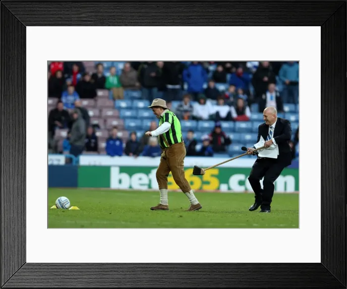 Framed Print : Brighton & Hove Albion Away Game at Huddersfield Town (2012-13 Season): 17-11-2012 Framed Print : Brighton & Hove Albion Away Game at Huddersfield Town (2012-13 Season): 17-11-2012