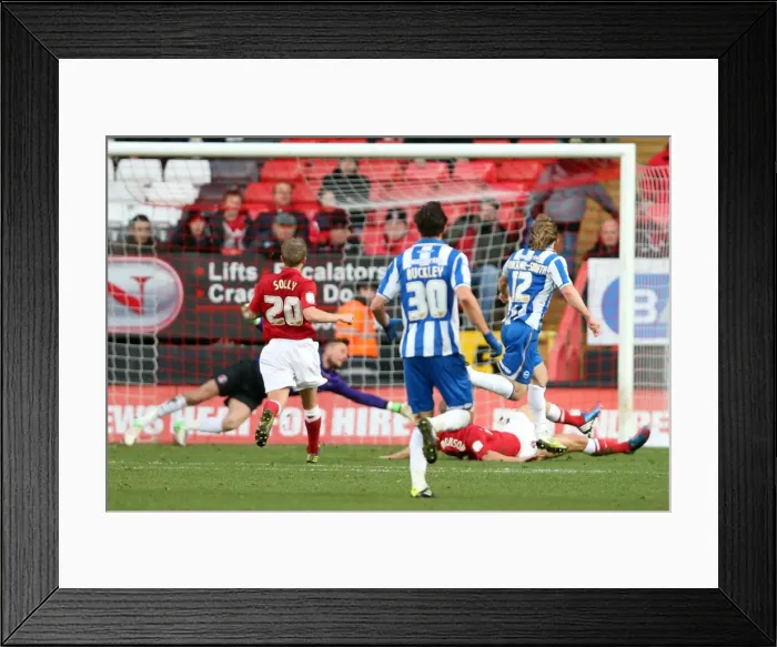Framed Print : Craig Mackail-Smith Scores the Equalizer: Charlton Athletic vs. Brighton & Hove Albion, December 8, 2012 Framed Print : Craig Mackail-Smith Scores the Equalizer: Charlton Athletic vs. Brighton & Hove Albion, December 8, 2012