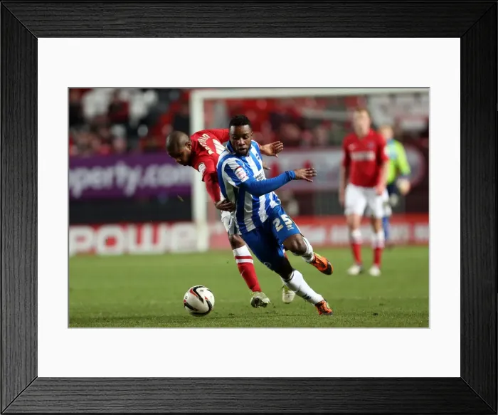 Framed Print : Brighton's LuaLua Charges Forward in Npower Championship Clash vs Charlton (December 8, 2012) Framed Print : Brighton's LuaLua Charges Forward in Npower Championship Clash vs Charlton (December 8, 2012)