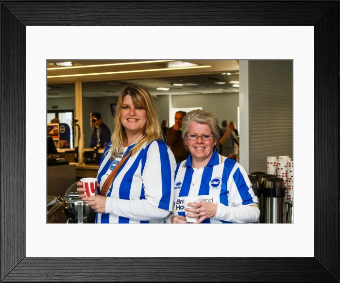 Framed Print : Brighton & Hove Albion: Electric Atmosphere - The Amex Stadium Crowd Shots (2012-2013) Framed Print : Brighton & Hove Albion: Electric Atmosphere - The Amex Stadium Crowd Shots (2012-2013)