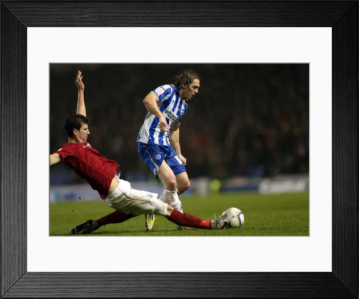 Framed Print : Craig Mackail-Smith Charges Forward: Intense Moment from Brighton & Hove Albion vs Nottingham Forest, Npower Championship (December 15, 2012) Framed Print : Craig Mackail-Smith Charges Forward: Intense Moment from Brighton & Hove Albion vs Nottingham Forest, Npower Championship (December 15, 2012)