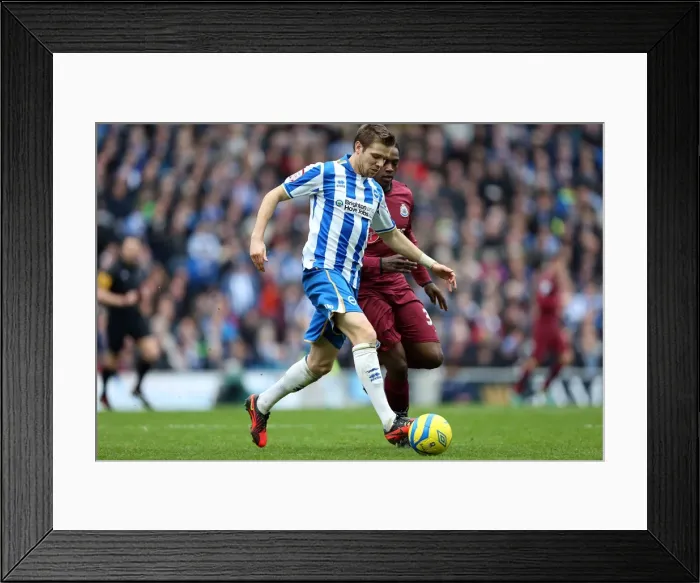 Framed Print : Dean Hammond in Action: Brighton & Hove Albion vs. Newcastle United, FA Cup 3rd Round, January 5, 2013 Framed Print : Dean Hammond in Action: Brighton & Hove Albion vs. Newcastle United, FA Cup 3rd Round, January 5, 2013