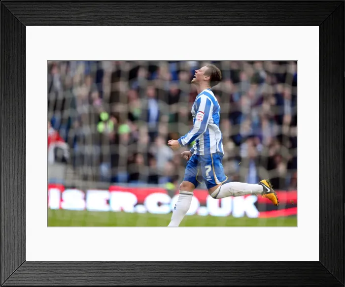 Framed Print : Will Hoskins Scores the Decisive Goal: Brighton & Hove Albion Leads 2-0 against Newcastle United in FA Cup 3rd Round, Amex Stadium (January 5, 2013)