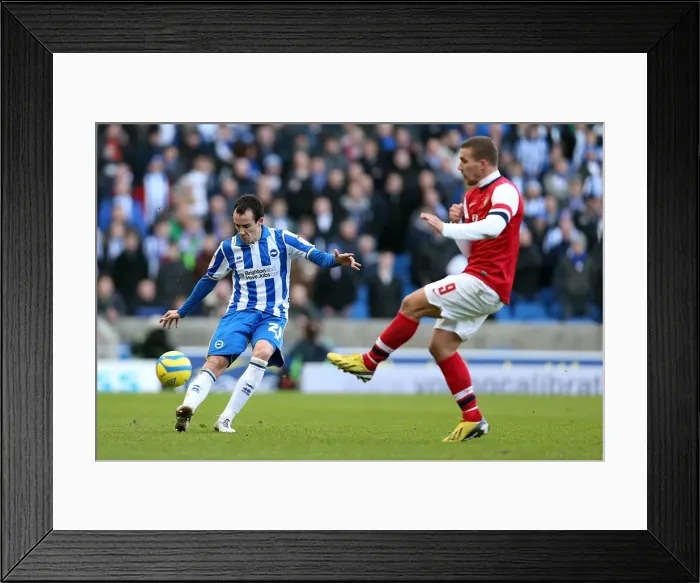 Framed Print : Brighton & Hove Albion vs Arsenal: A Home Battle (2012-13 Season) Framed Print : Brighton & Hove Albion vs Arsenal: A Home Battle (2012-13 Season)