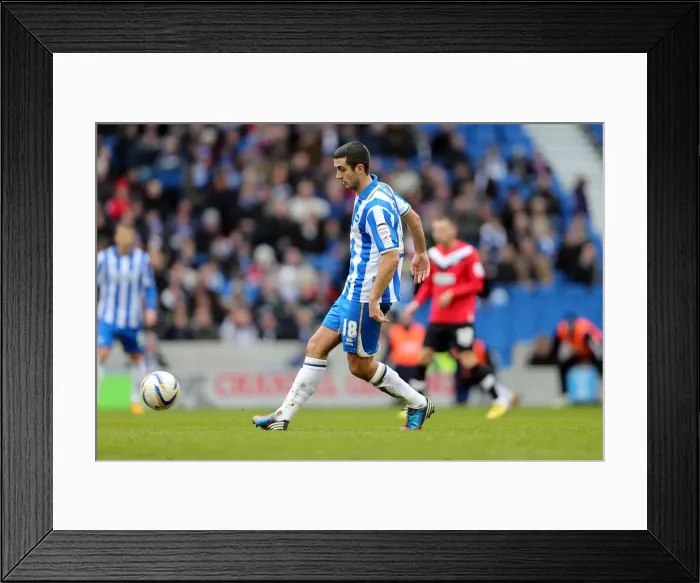 Framed Print : Brighton & Hove Albion vs. Huddersfield Town (02-03-2013): A Glimpse into the 2012-13 Home Season Framed Print : Brighton & Hove Albion vs. Huddersfield Town (02-03-2013): A Glimpse into the 2012-13 Home Season