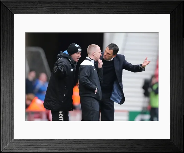 Framed Print : Brighton & Hove Albion vs Middlesbrough: 2012-13 Away Game Framed Print : Brighton & Hove Albion vs Middlesbrough: 2012-13 Away Game