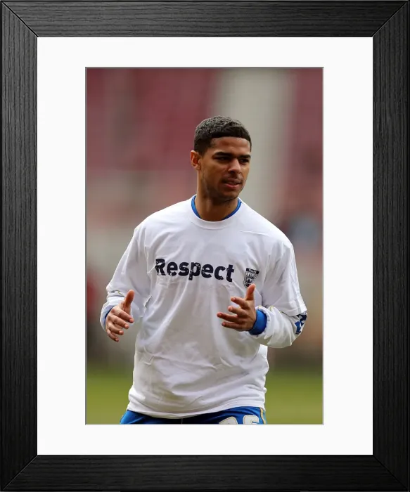 Framed Print : Brighton & Hove Albion vs. Middlesbrough: Away Game - April 13, 2013 Framed Print : Brighton & Hove Albion vs. Middlesbrough: Away Game - April 13, 2013