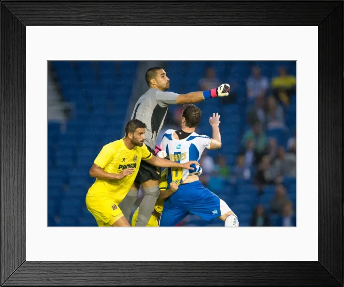 Framed Print : Brighton & Hove Albion vs Villarreal: Pre-Season Clash (July 27, 2013) Framed Print : Brighton & Hove Albion vs Villarreal: Pre-Season Clash (July 27, 2013)
