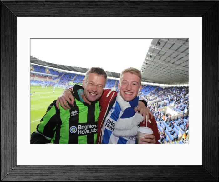 Framed Print : Brighton & Hove Albion vs. Reading (Away) - 15-09-2013: 2013-14 Season Framed Print : Brighton & Hove Albion vs. Reading (Away) - 15-09-2013: 2013-14 Season