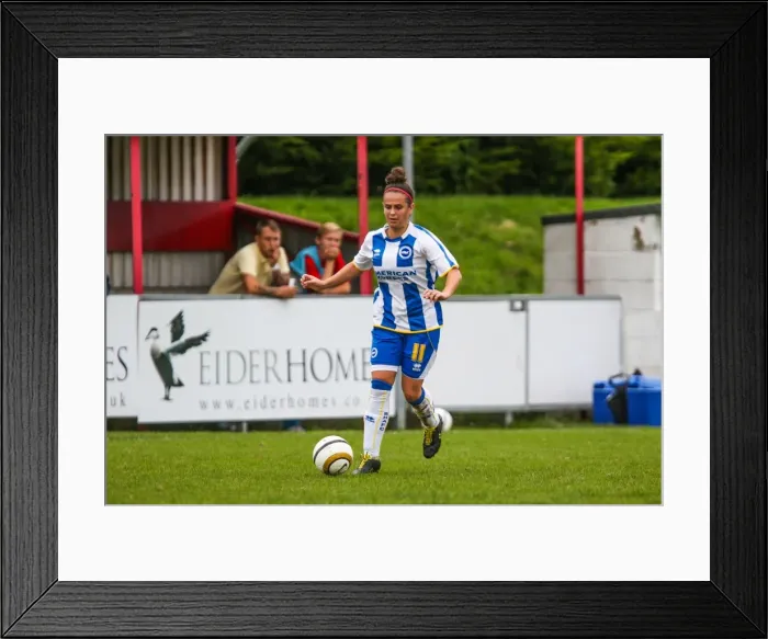 Framed Print : Brighton & Hove Albion Women: A Fighting Spirit Against Chesham (2013-14 Season) Framed Print : Brighton & Hove Albion Women: A Fighting Spirit Against Chesham (2013-14 Season)