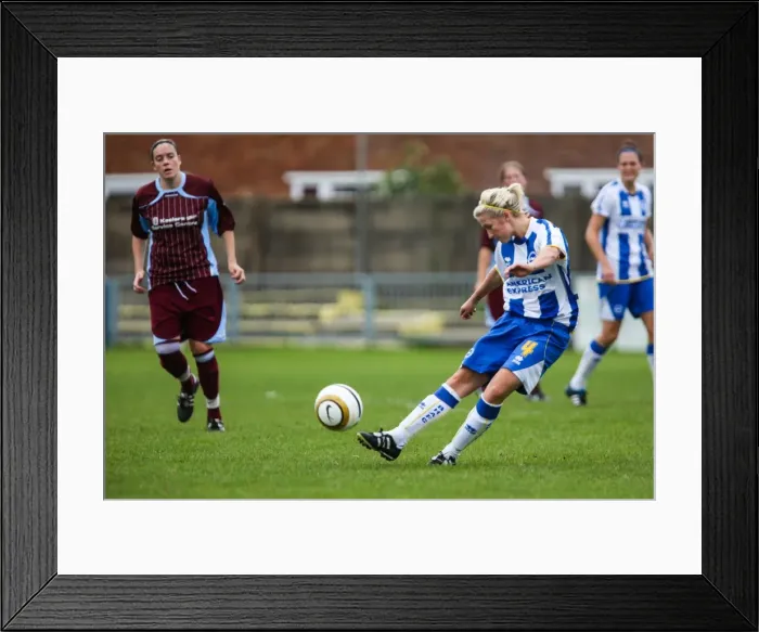Framed Print : Brighton & Hove Albion Women's Football: 2013-14 Season - Chesham Match Framed Print : Brighton & Hove Albion Women's Football: 2013-14 Season - Chesham Match