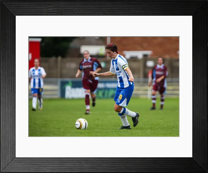 Framed Print : Brighton & Hove Albion Women's Football: A Fighting Match against Chesham (2013-14 Season) Framed Print : Brighton & Hove Albion Women's Football: A Fighting Match against Chesham (2013-14 Season)